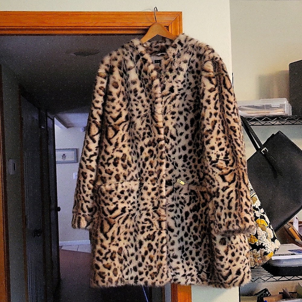 2X Via Spiga Faux Leopard Coat